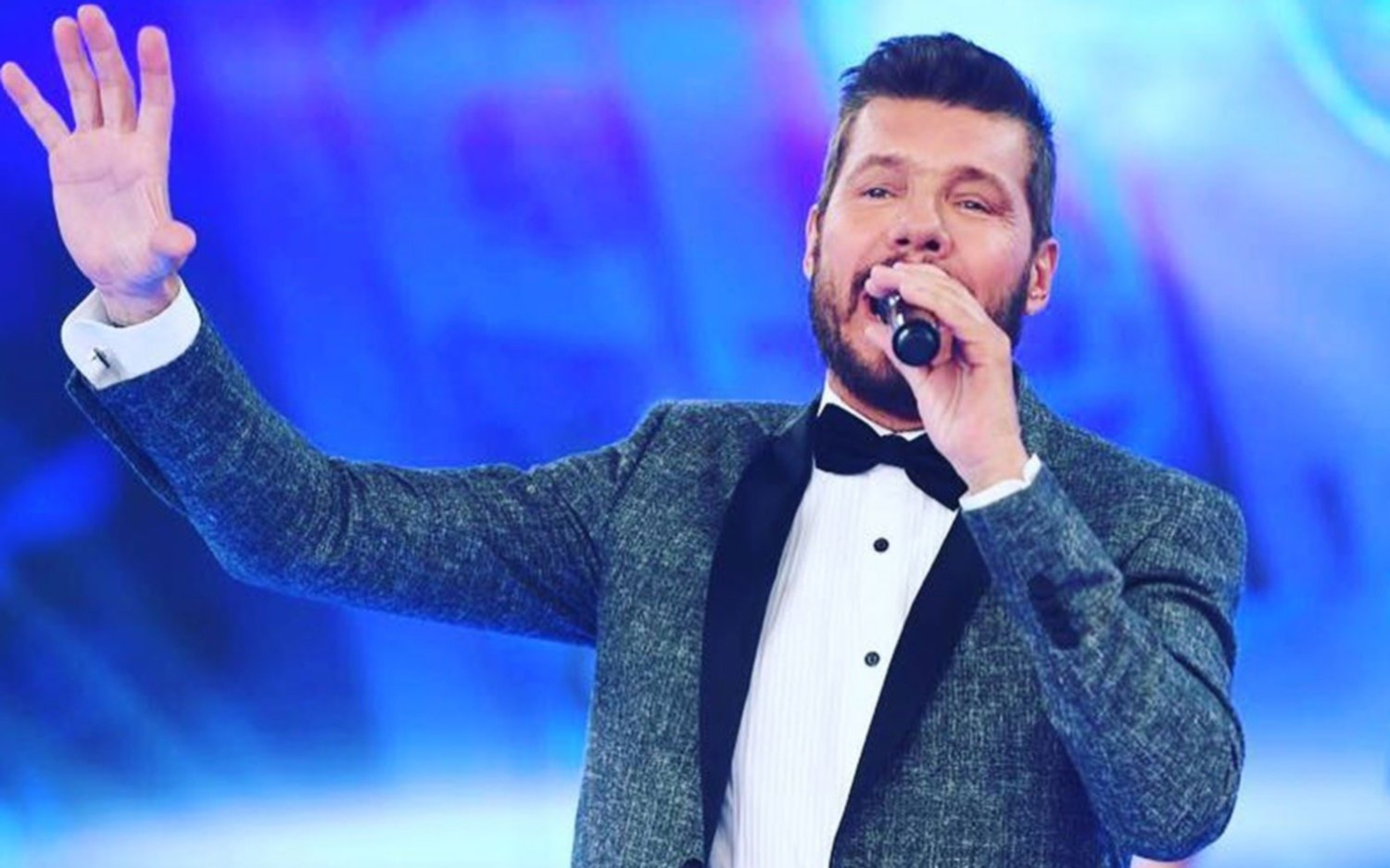 Marcelo Tinelli firmó un contrato con Artear por tres años