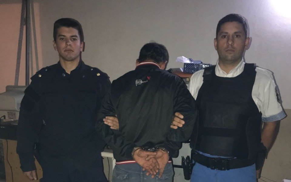 Detienen a un hombre acusado de intentar matar a su hijo y a su hermano
