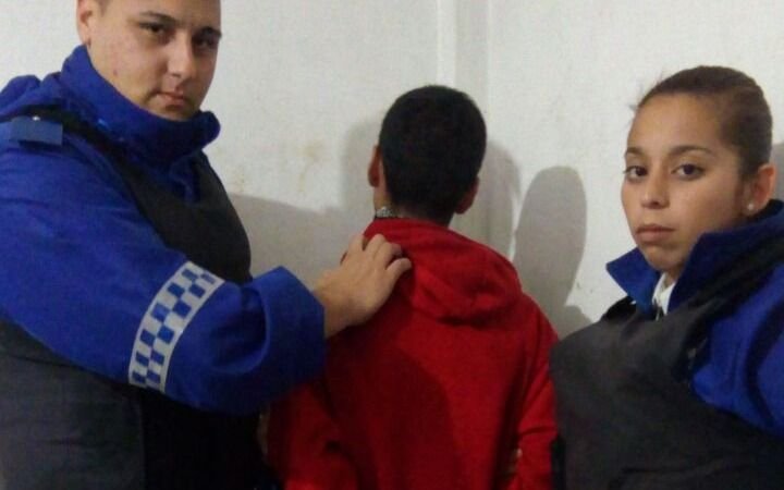 Berisso: Detienen a un joven con una bolsa de marihuana
