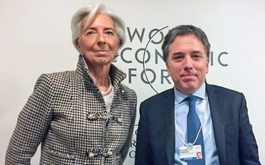 Dujovne llegó a Estados Unidos para negociar el acuerdo con el FMI