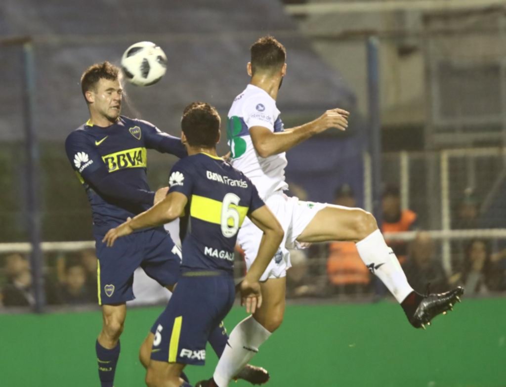 Ajax quiere comprar a Lisandro Magallán, y en el Lobo ya empezaron a hacer cuentas