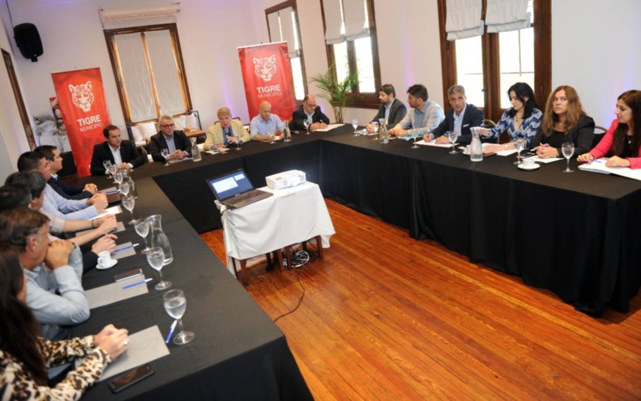 Ducoté participó de la reunión de intendentes del Consorcio RN2