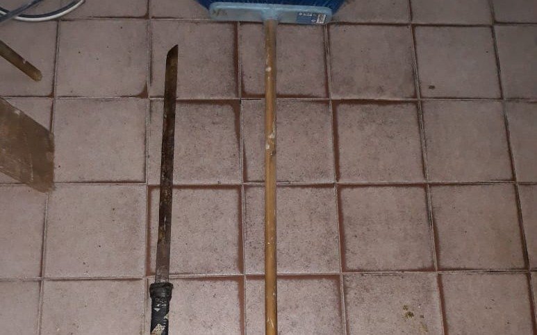 Berisso: una pelea vecinal terminó con un herido de machete