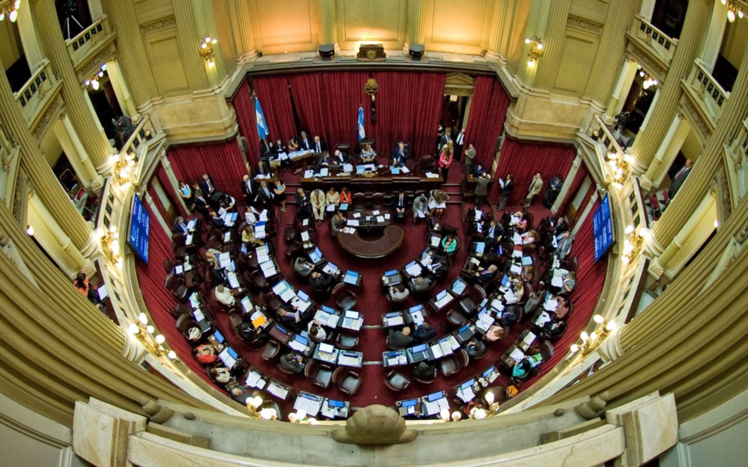 Ingresó al Senado el proyecto de ley para moderar las subas tarifarias