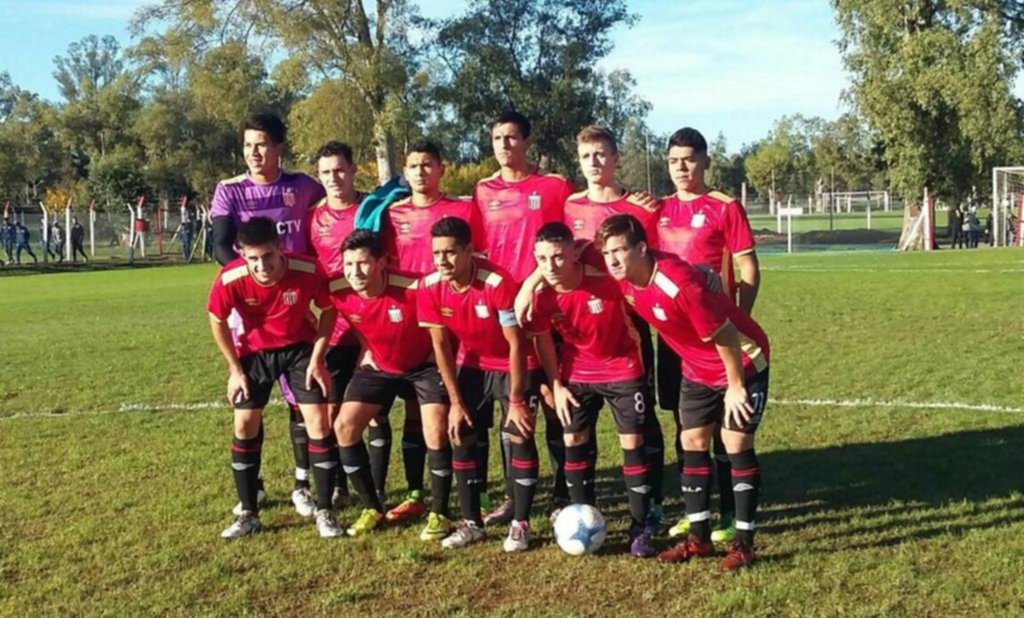 Las juveniles sumaron doce puntos ante el Decano