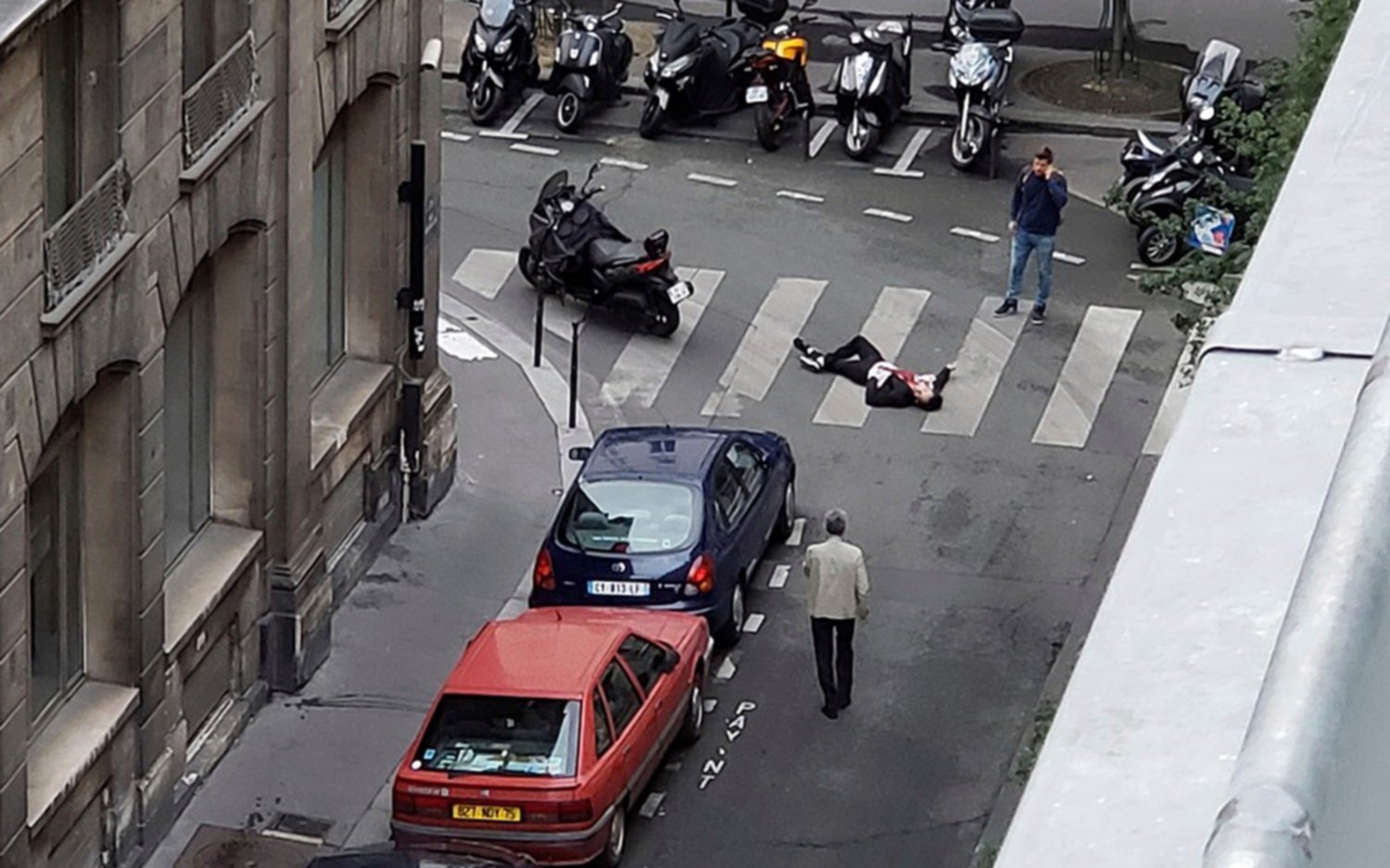 El autor del ataque a puñaladas  en París es un francés de origen checheno