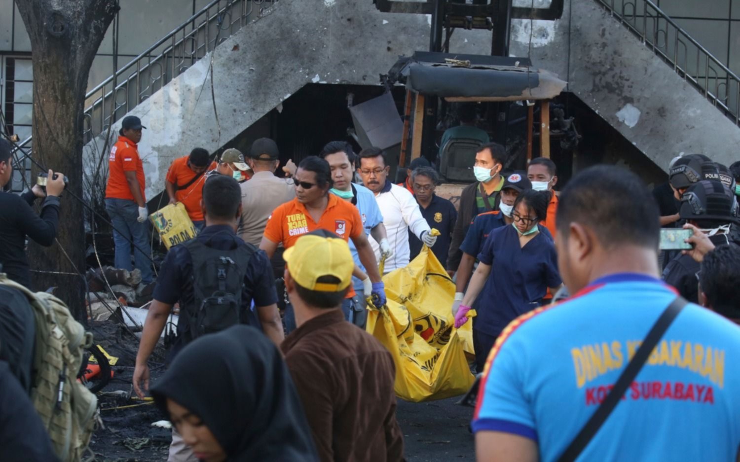 Atentados contra iglesias cristianas causan  11 muertos en Indonesia: repudio de Francisco