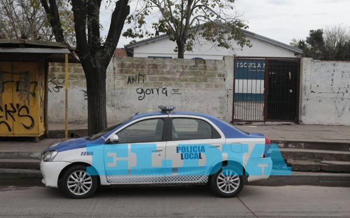 Ataque a una escuela platense dejó  sin clases a cientos de niños