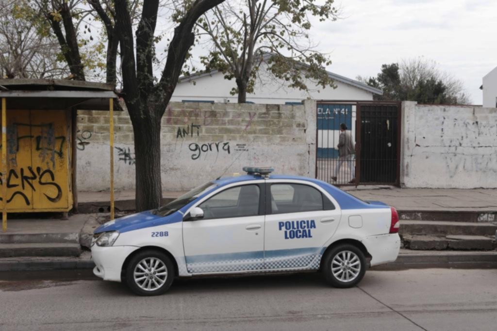 Delincuentes robaron en una escuela de La Granja y desataron un incendio
