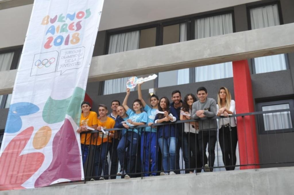 Los atletas “recibieron” las llaves de la Villa