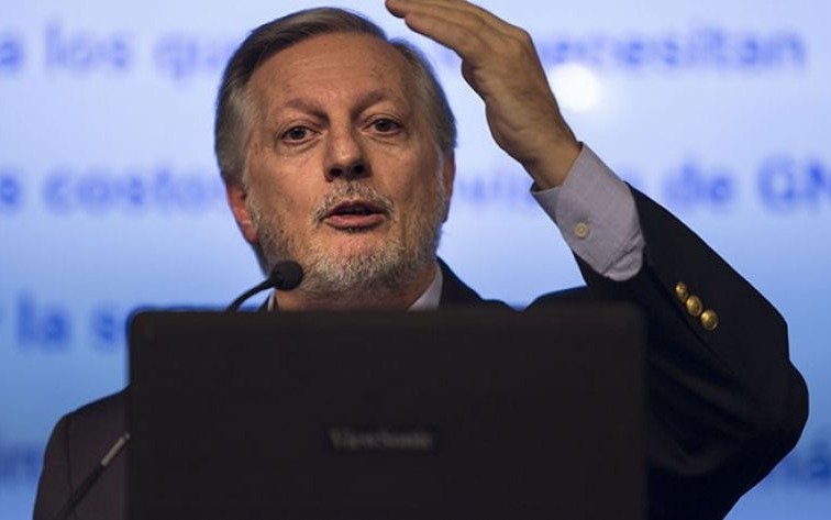 Según cálculos de Aranguren, retrotraer tarifas a 2017 costaría $ 170.000 millones