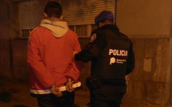 Lo detuvieron a bordo de una moto robada en Villa Elvira