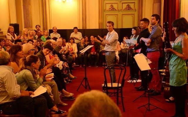 "Solistas de la Camerata Argentina de Guitarras" se presentan el domingo en el Coliseo Podestá