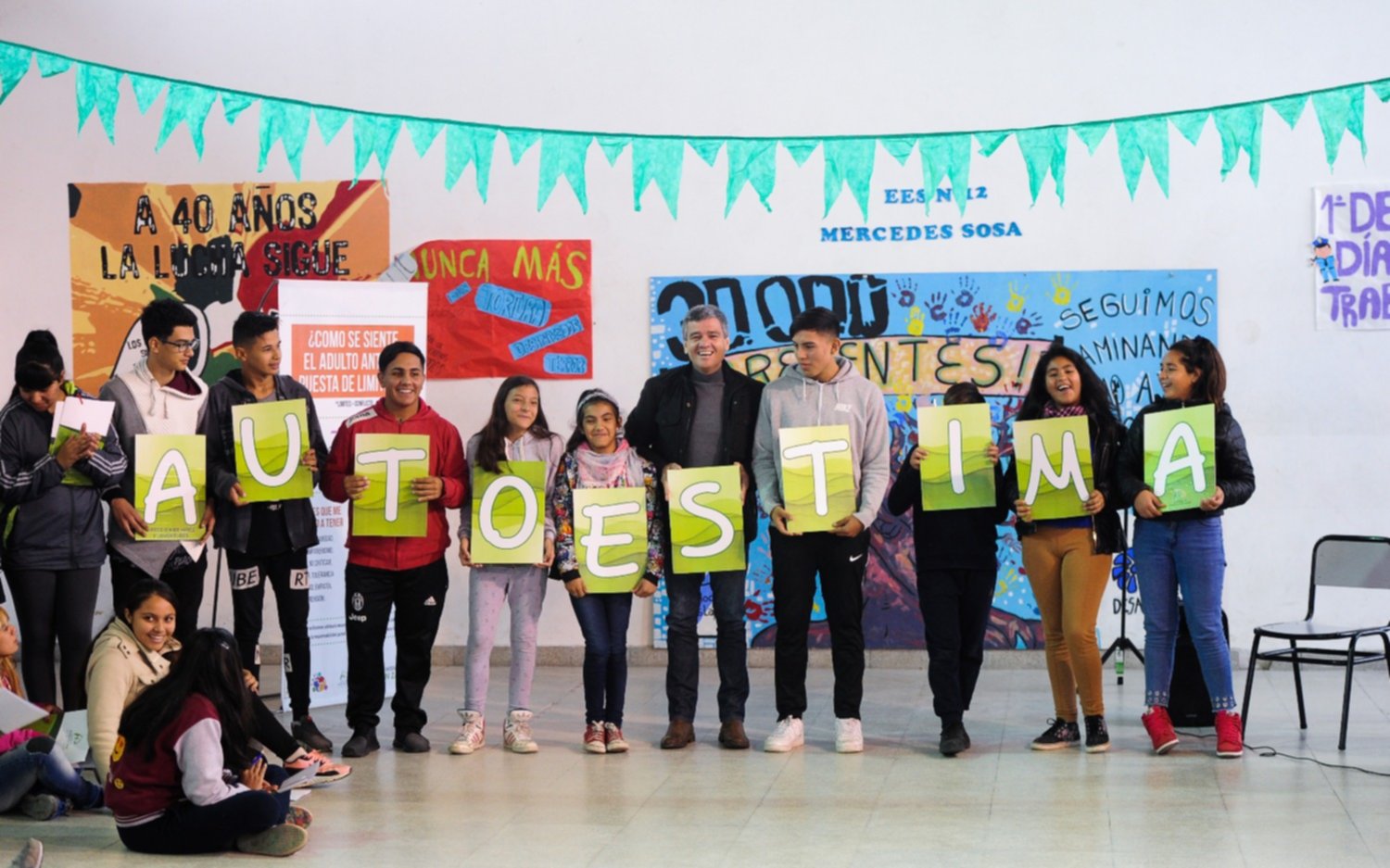 Realizan un taller de "noviazgos sin violencia" en escuelas secundarias