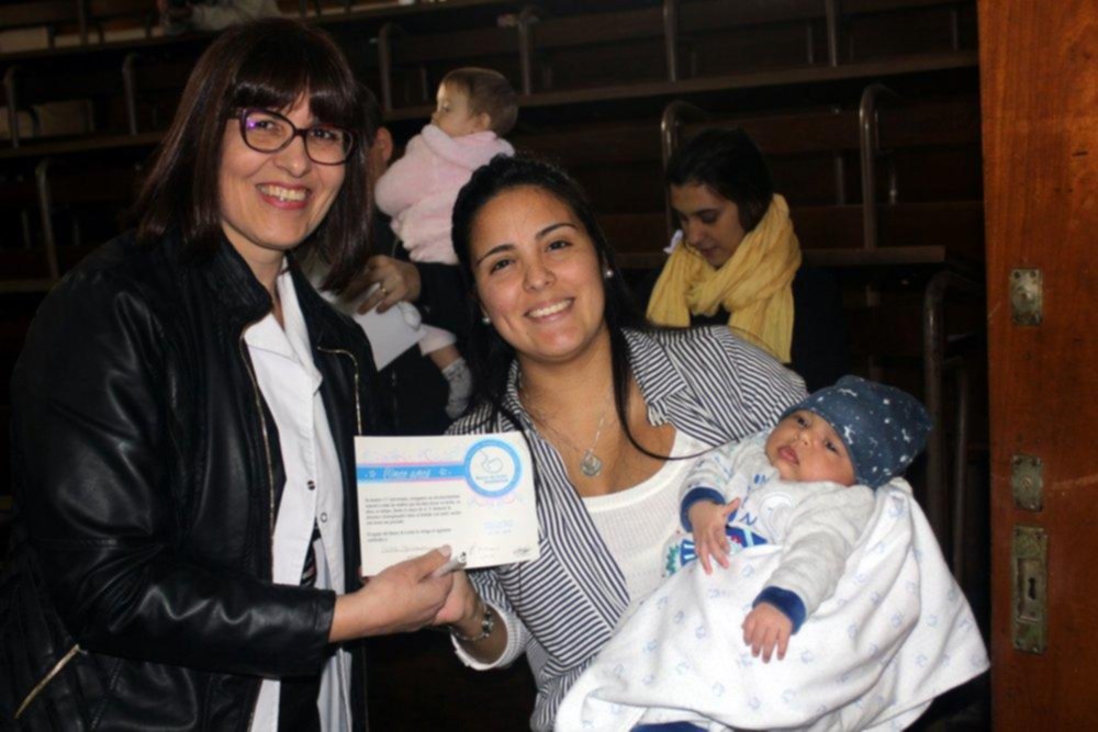 Aconsejan amamantar a menores de 2 años para reducir el riesgo de infecciones respiratorias