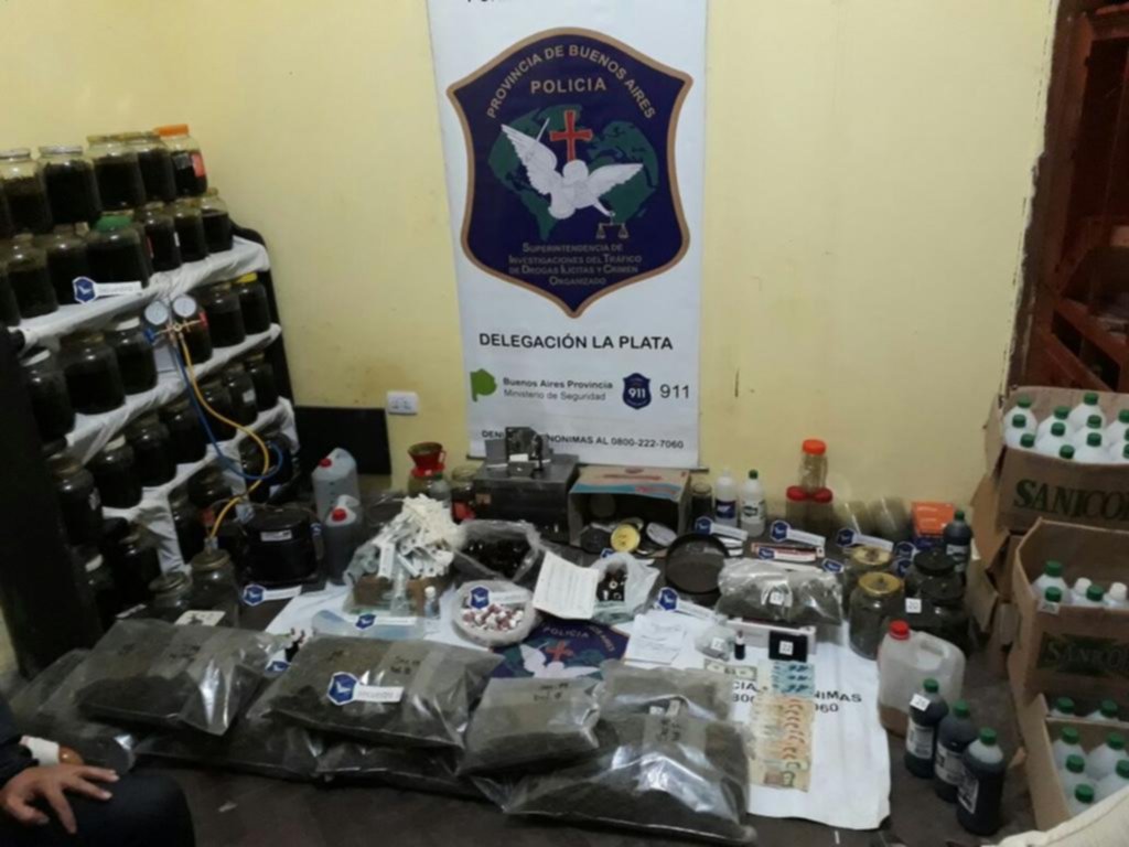 Polémica por el arresto del “profesor”, que cultiva y elabora aceite de cannabis