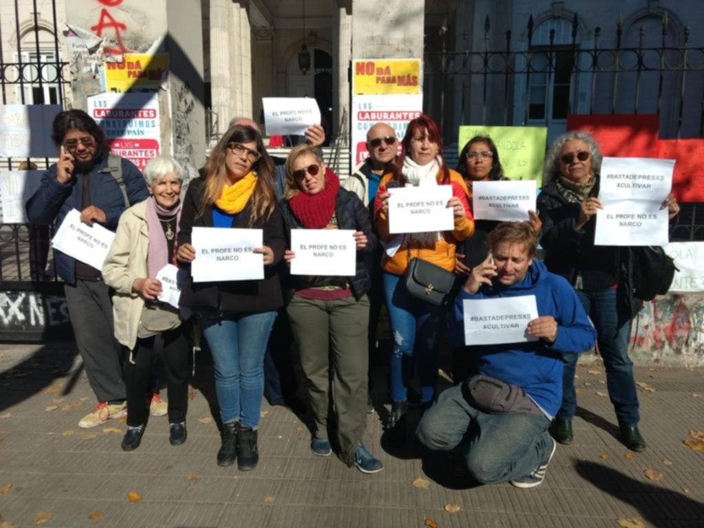 La defensa de los usuarios del aceite: “El profe no es narco”