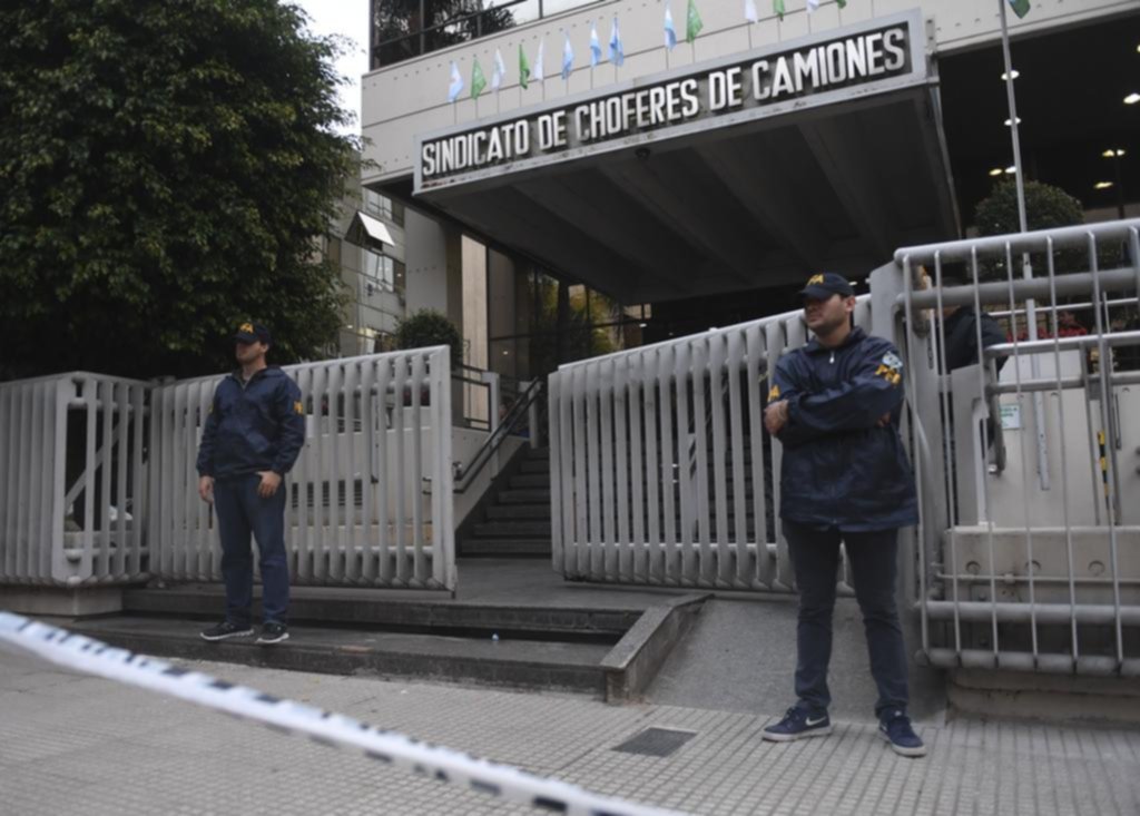 Nuevo allanamiento en la sede de Camioneros por presuntas extorsiones