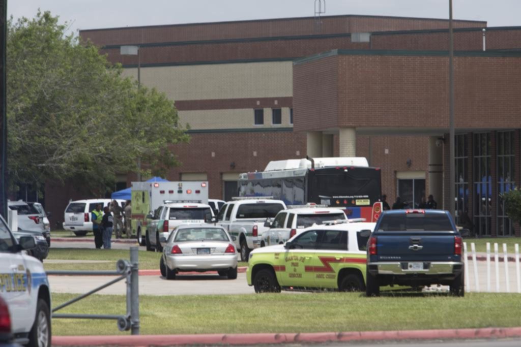 Diez muertos en un nuevo tiroteo en una escuela secundaria de Estados Unidos