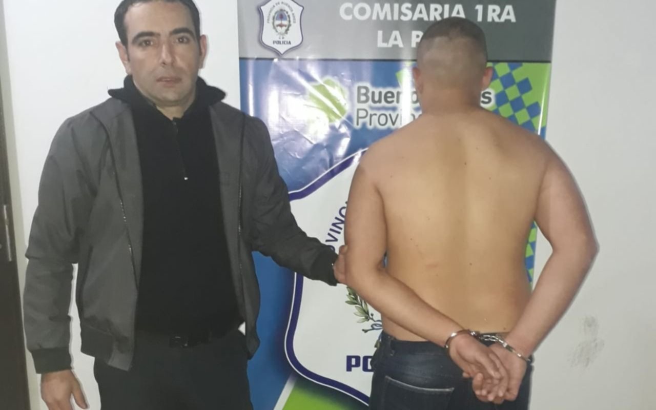 Detuvieron a un hombre que le gatillo a un policía dos veces