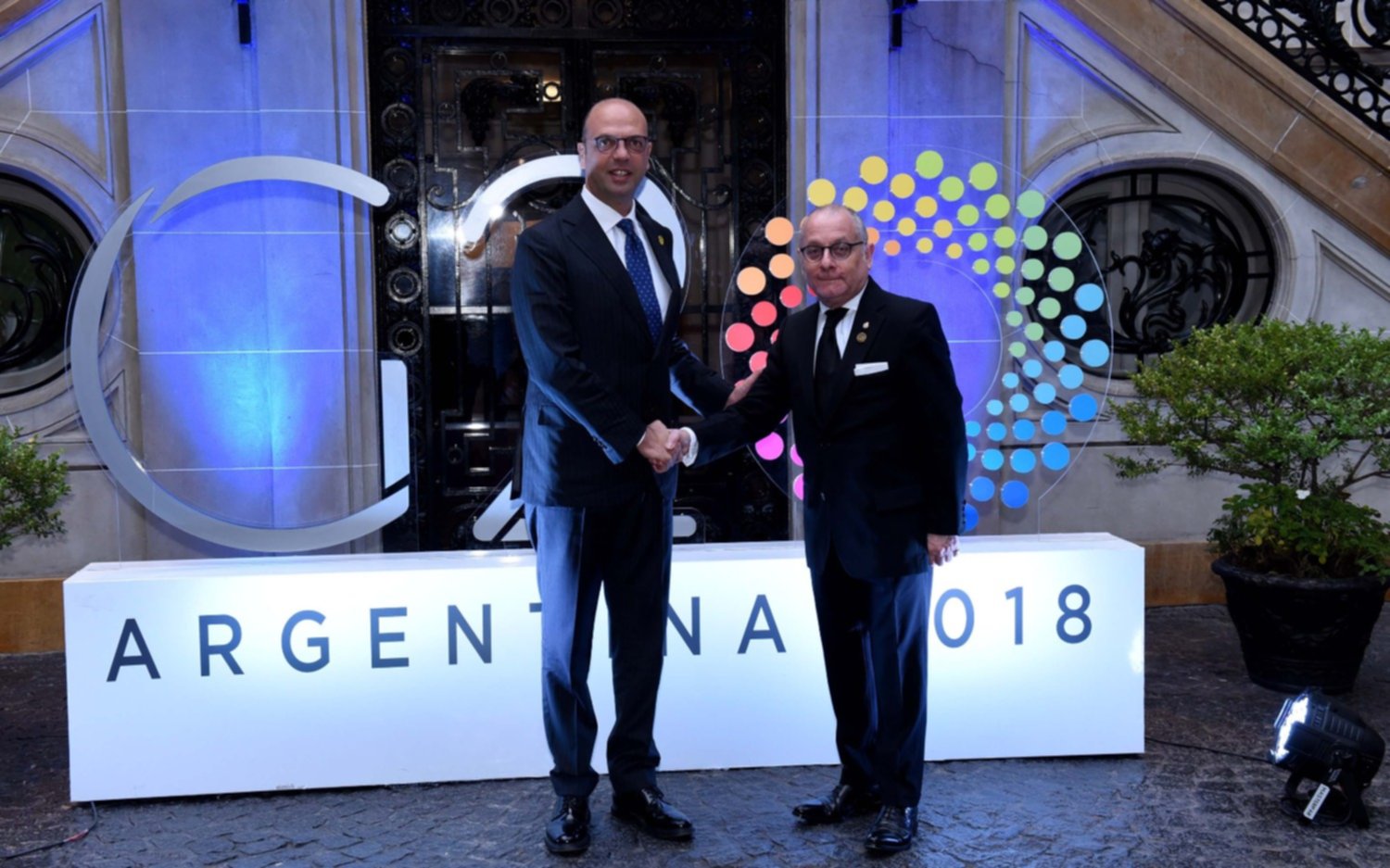 Macri y Faurie encabezan un agasajo a los  cancilleres del G20