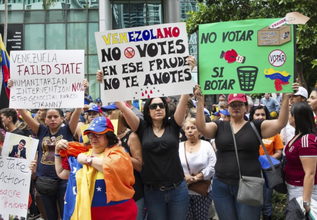 “Fraude” y “trampa”, un grito inconfundible en las protestas contra los comicios de Venezuela