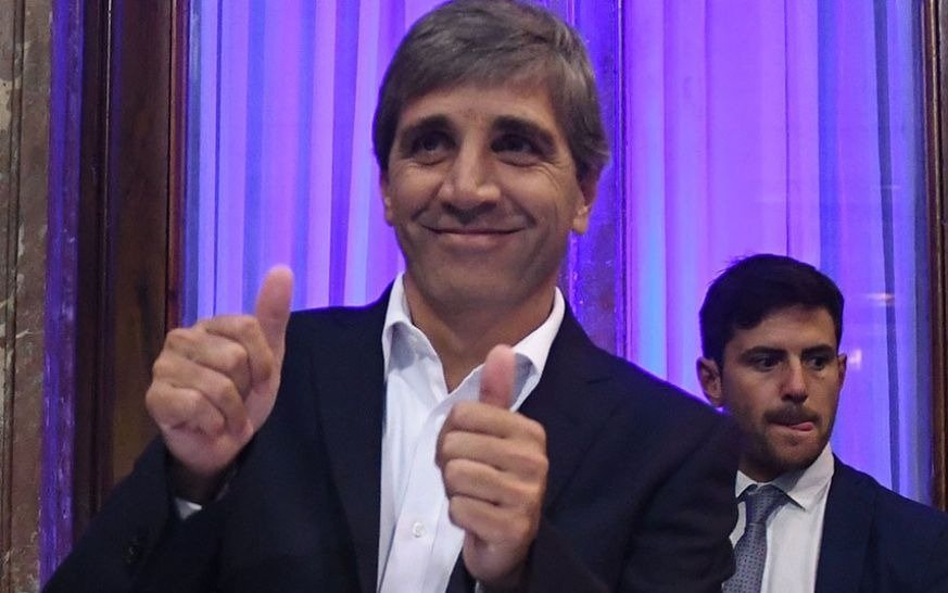 Caputo dijo que acudir al FMI permite dar certidumbre a inversores y mercados