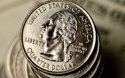 El dólar concluyó la jornada cuatro centavos por debajo del cierre de ayer 