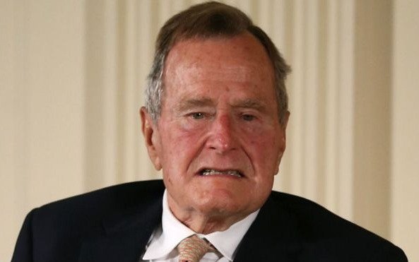 Volvieron a internar al ex presidente de EE.UU George H.W. Bush