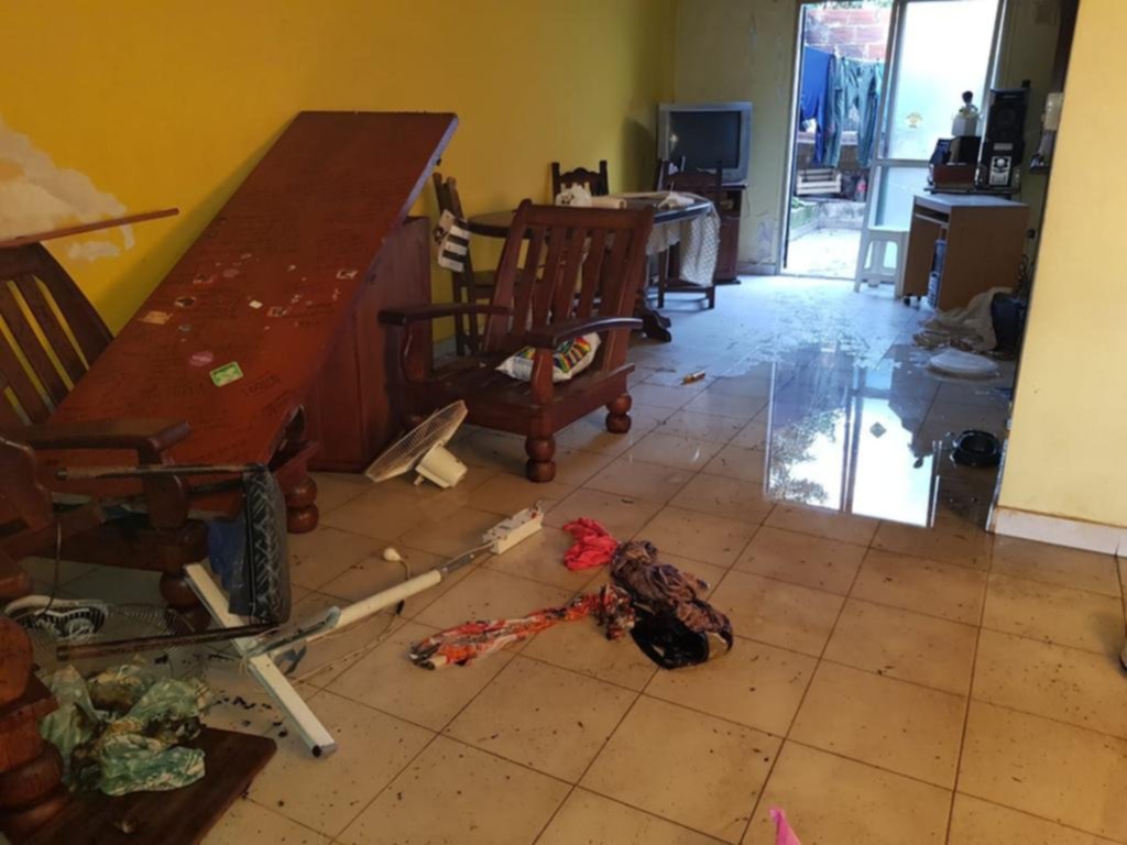 Quiso prender fuego la casa de su ex: terminó en el hospital y arrestado