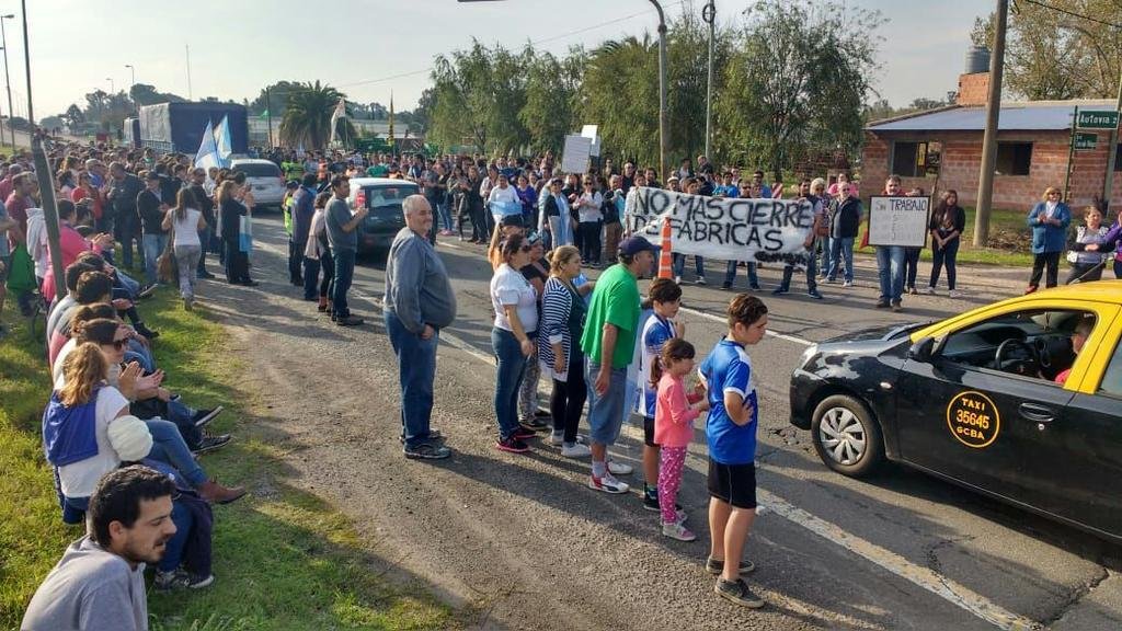 Protestas en Chascomús por despidos en fábricas