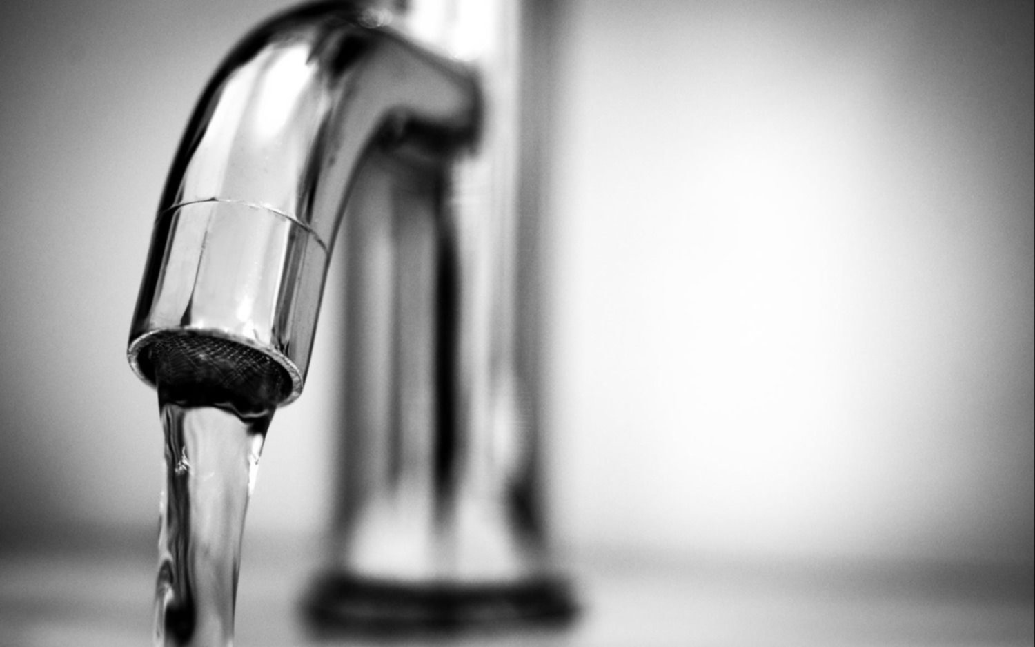 Aysa anunció baja presión o falta de agua en Quilmes