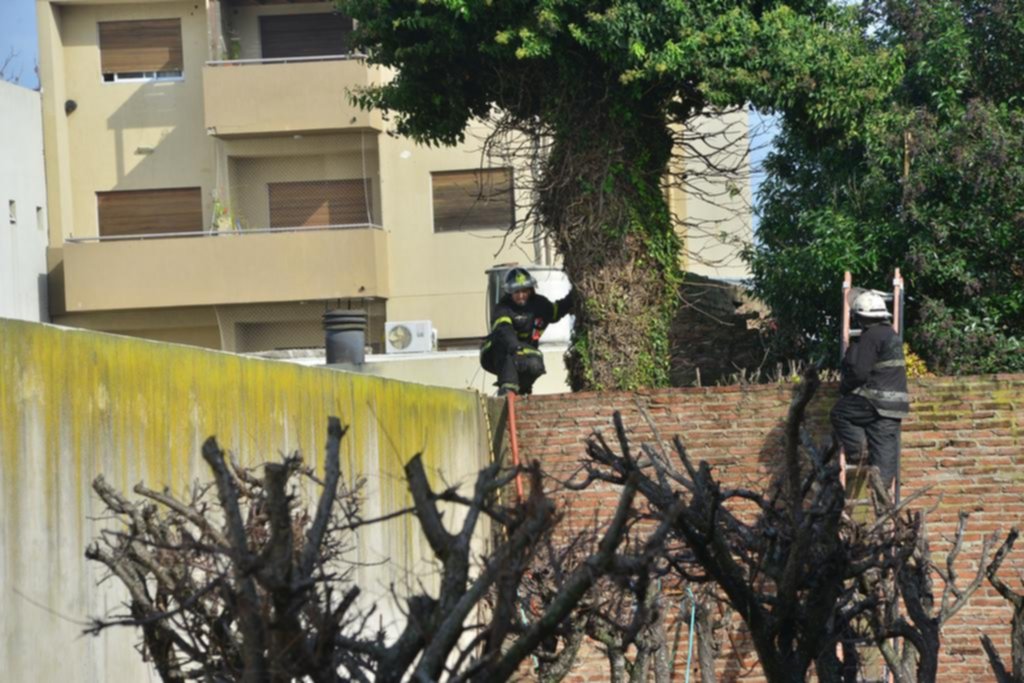 Calor, chaparrones, viento y rayos en un otoño que no deja de sorprender a la Ciudad