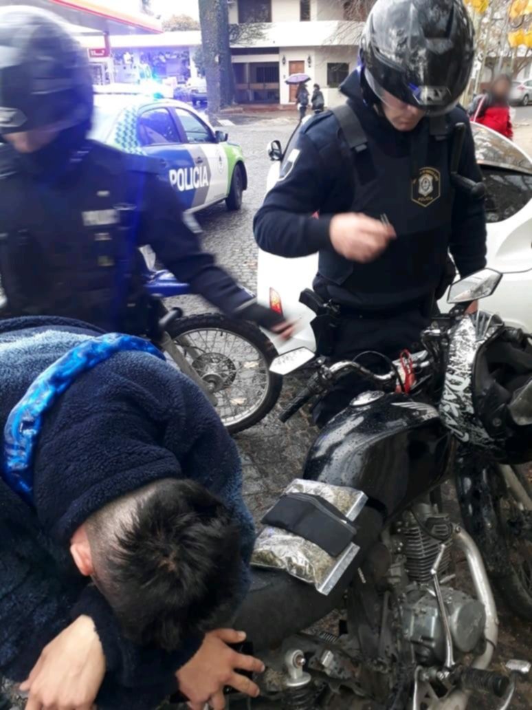 Cayó un colombiano con medio kilo de droga en un operativo