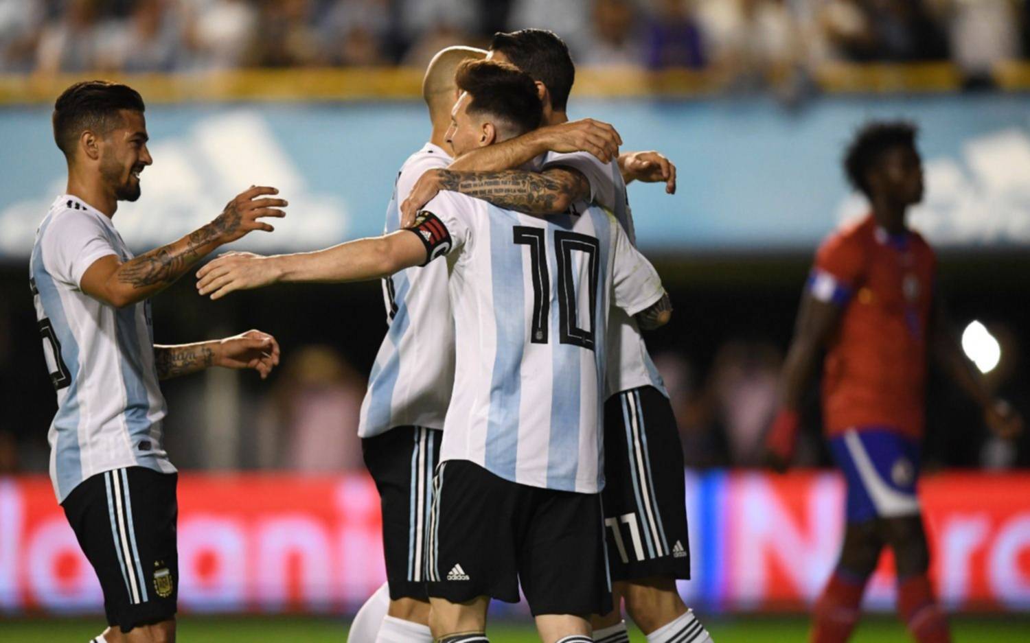 "Que de la mano de Lio Messi...": con tres de la Pulga y uno del Kun, Argentina goleó a Haití en la antesala del Mundial
