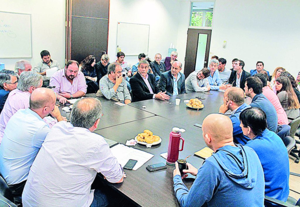 En la Provincia, la oposición no logra unificar posturas contra la iniciativa de Vidal