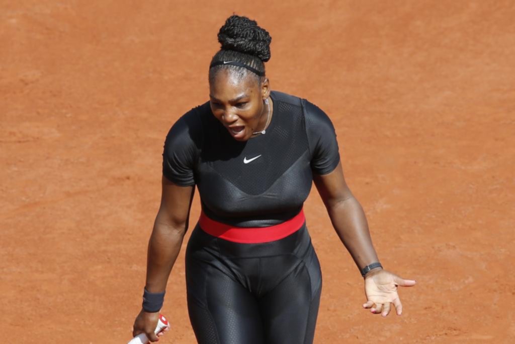 Serena Williams y un vestido con homenaje a las madres