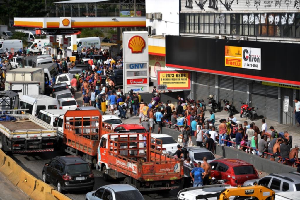 En Brasil, a las piñas por nafta y bronca por la suba infernal de los alimentos