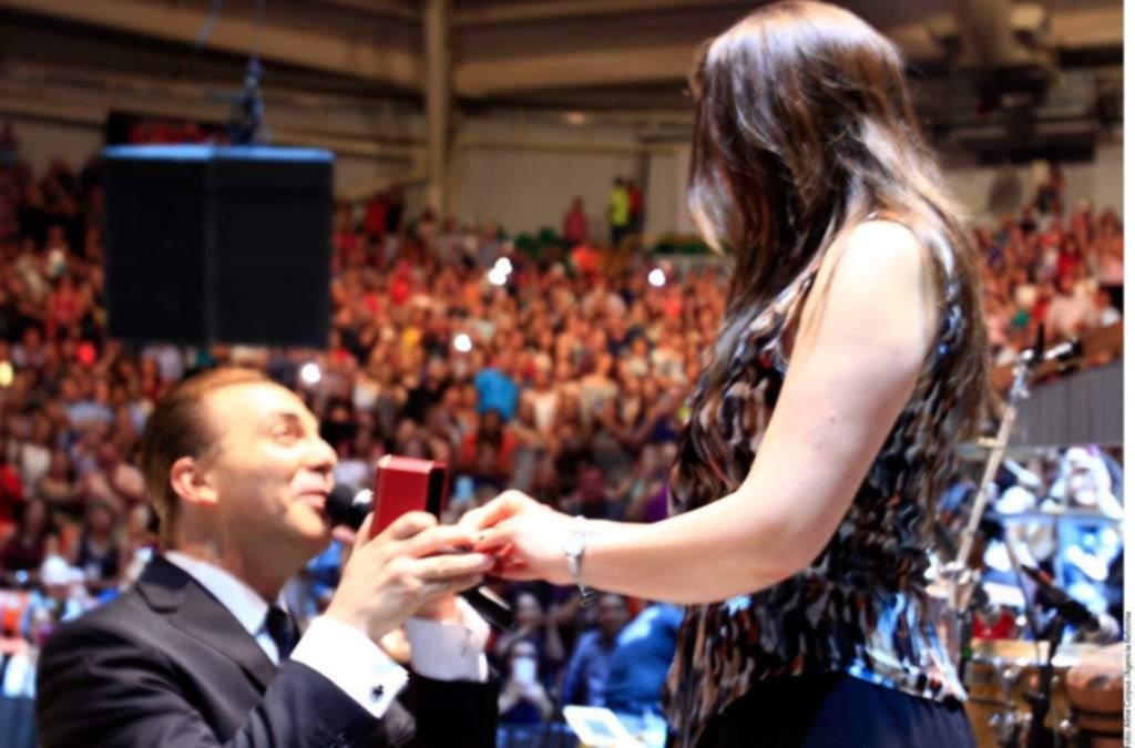 En medio de un duro divorcio, la ex de Cristian Castro lo acusa de violencia física y psicológica