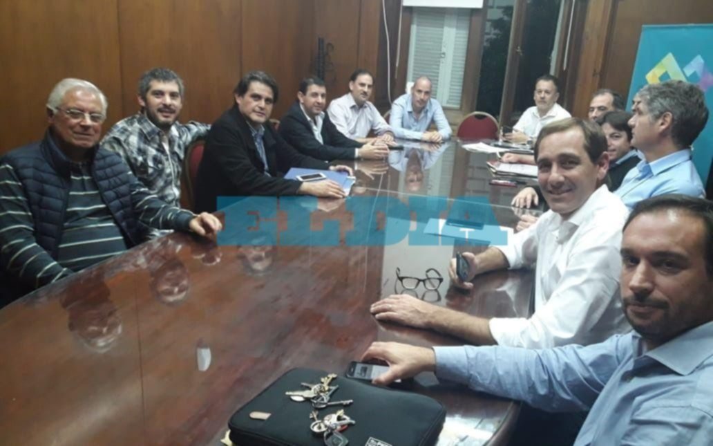 Vecinos se reunieron con el intendente por reclamos en Tolosa