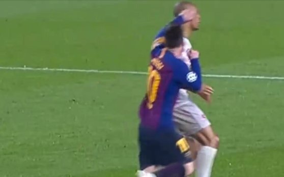 Juntan firmas para que Messi no juegue la semifinal revancha ante Liverpool