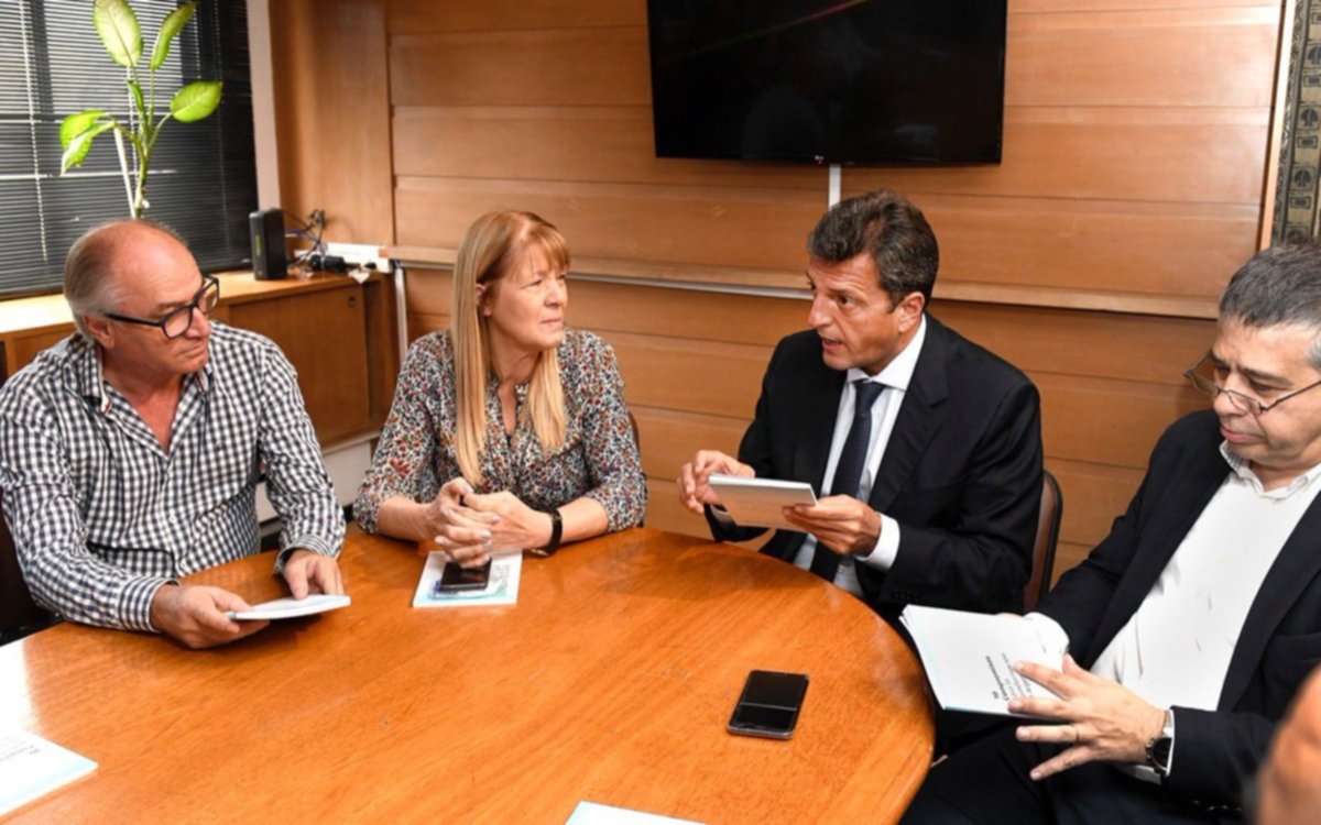 Massa se mostró con Stolbizer y pidió al Gobierno que "abandone la soberbia"