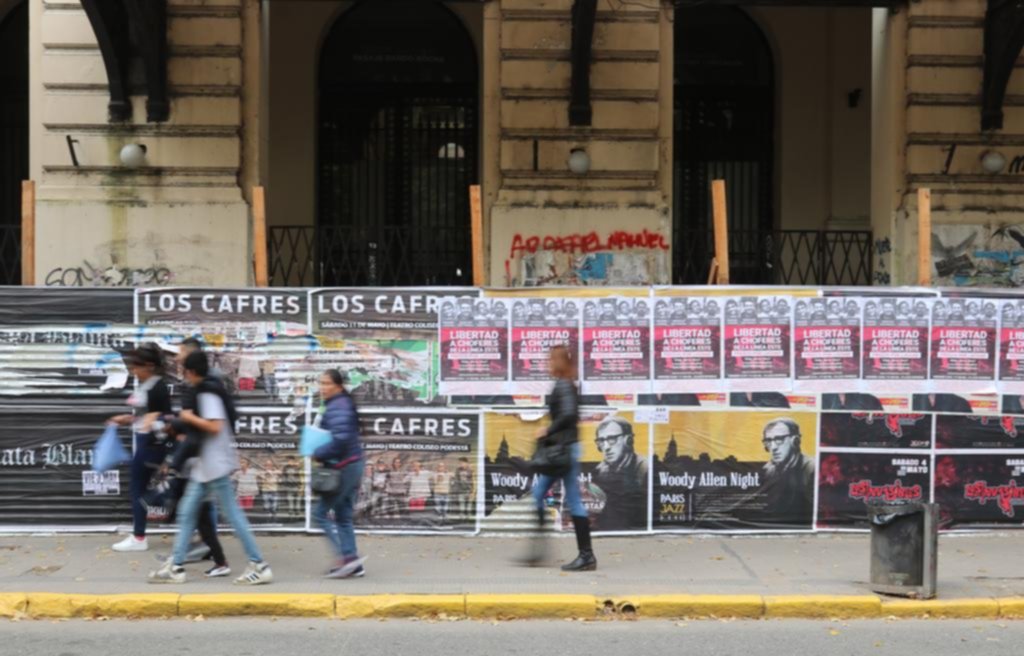 La contaminación visual se dispara y añade tensión a los transeúntes y conductores