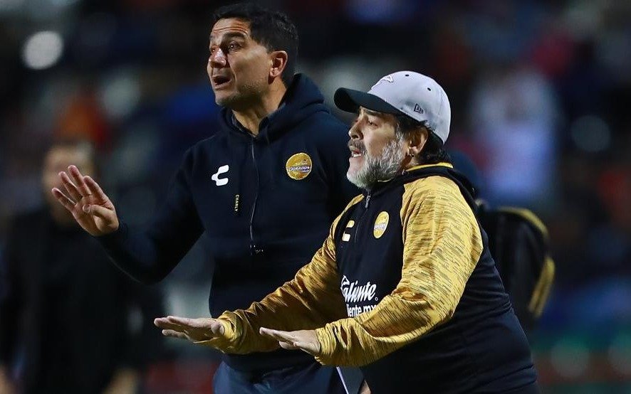 Dorados no pudo ganar en la primera Final y Diego le pegó duro al árbitro
