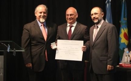 Creador de técnica CRISPR recibió el título de Doctor Honoris Causa 
