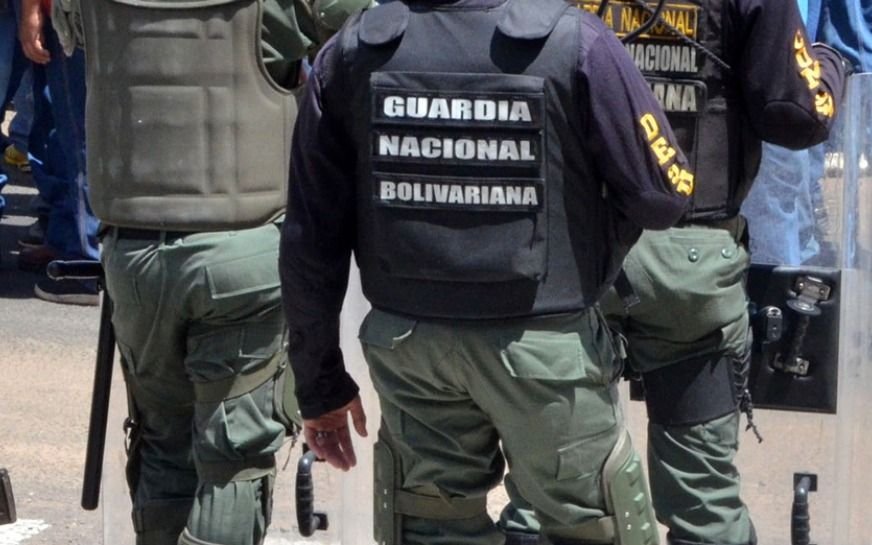 Tensión en Venezuela: asesinan a cuatro militares y dos policías en un confuso episodio