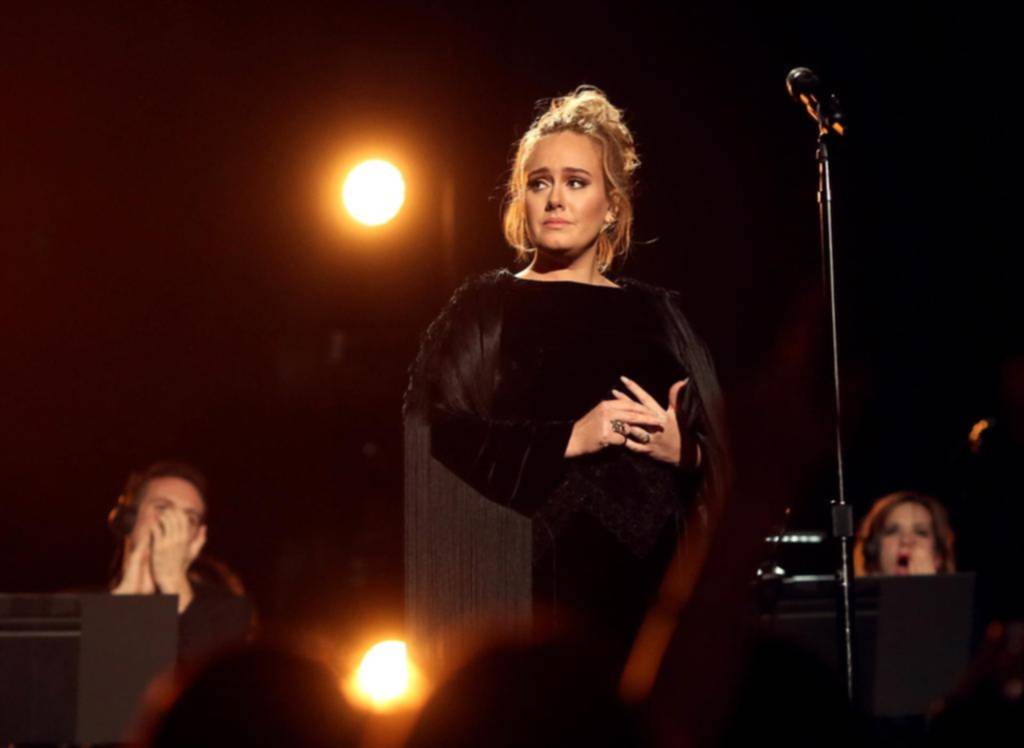 Adele ya encamina su vuelta a las bateas
