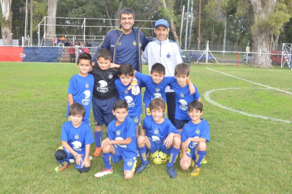 Everton hace de las suyas con la categoría 2011