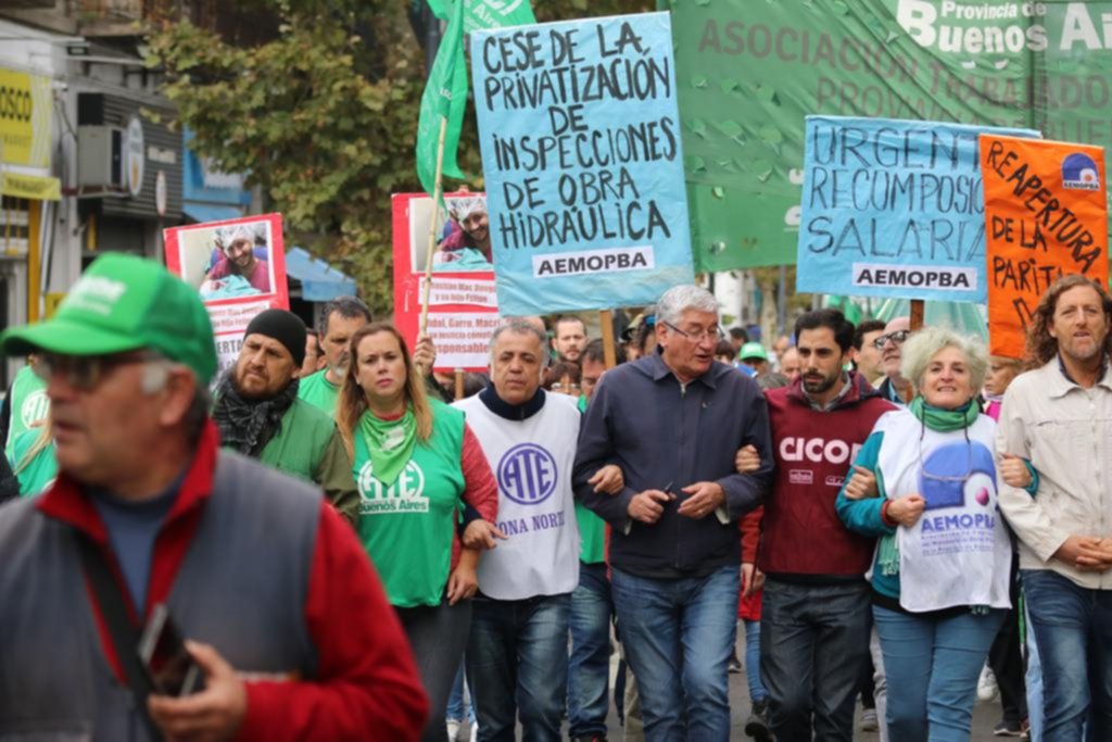 Médicos, judiciales y un sector de estatales protestaron en Economía