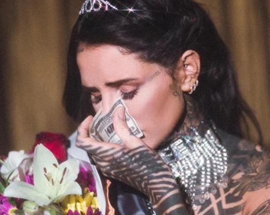 Cande Tinelli se limpió los mocos con cien dólares: “Son falsos, no soy tan estúpida”